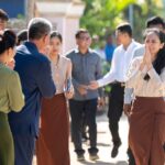 លោកជំទាវបណ្ឌិត ពេជ ចន្ទមុន្នី ហ៊ុនម៉ាណែត អញ្ជើញប្រគល់ផ្ទះថ្មី ចំនួន ៣ខ្នង ជូនក្រុមគ្រួសាររបស់វីរកងទ័ពពលី ក្នុងទឹកដីខេត្តកណ្តាល ដែលជាអំណោយដ៏ថ្លៃថ្លារបស់ សម្តេចធិបតី និងលោកជំទាវបណ្ឌិត